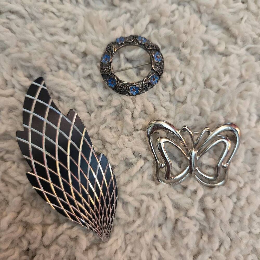 Brooch Collection of 3 Wreath Butterfly Leaf